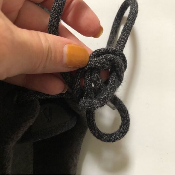 Allbirds mens wool runners in grey. Size 13 - Picture 9 of 11